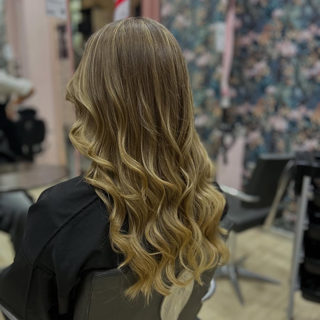 Acconciatura capelli chiari